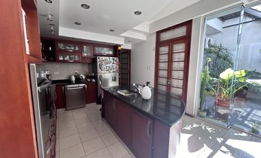 VENTA CASA ROSARIO CENTRO 4 DORMITORIOS TERRAZA QUINCHO COCHERA