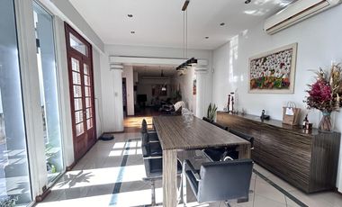 VENTA CASA ROSARIO CENTRO 4 DORMITORIOS TERRAZA QUINCHO COCHERA