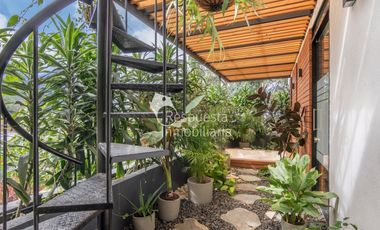 Venta Casa con piscina privada. El Poblado, La Calera, Medellín ✅