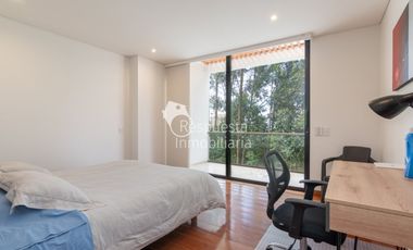 Venta Casa con piscina privada. El Poblado, La Calera, Medellín ✅