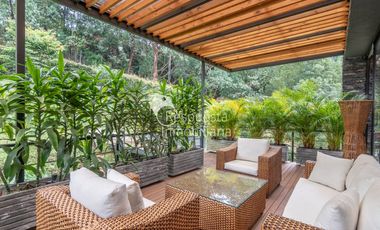 Venta Casa con piscina privada. El Poblado, La Calera, Medellín ✅