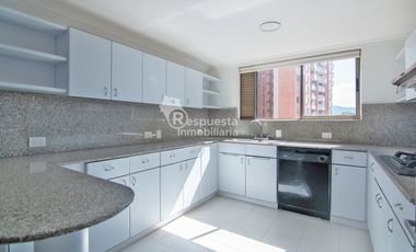 APARTAMENTO CON TERRAZA EN EL POBLADO SECTOR TESORO - MEDELLIN ✅