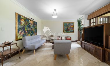 Copia de Vendo hermosa casa en el Poblado - como vivir en una finca. ✅