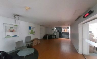 Venta Local Poblado Esquinero 9707098 DL