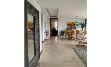 Venta exclusivo Apartamento la calera, Poblado, Medellin.   ✅