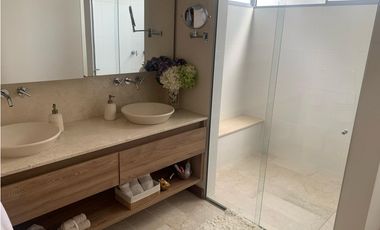 Venta exclusivo Apartamento la calera, Poblado, Medellin.   ✅