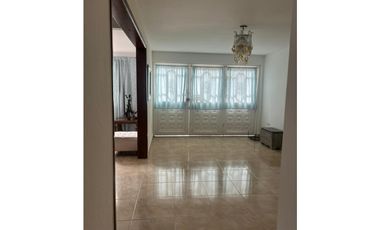 SE VENDE HERMOSA CASA EN BAVARIA AREA 260M2 CONSTRUIDOS