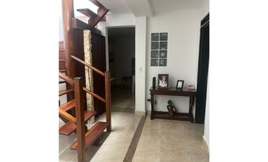 SE VENDE HERMOSA CASA EN BAVARIA AREA 260M2 CONSTRUIDOS