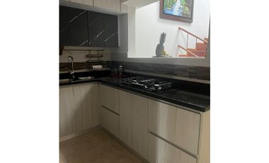 SE VENDE HERMOSA CASA EN BAVARIA AREA 260M2 CONSTRUIDOS