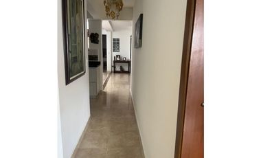 SE VENDE HERMOSA CASA EN BAVARIA AREA 260M2 CONSTRUIDOS