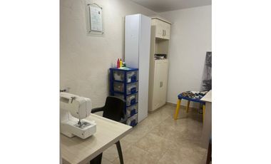 SE VENDE HERMOSA CASA EN BAVARIA AREA 260M2 CONSTRUIDOS