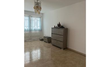 SE VENDE HERMOSA CASA EN BAVARIA AREA 260M2 CONSTRUIDOS