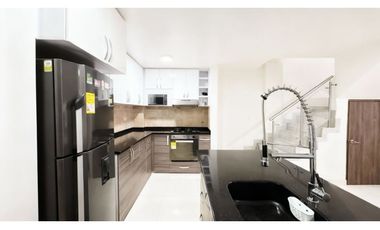 Casa de dos pisos en venta | Las Mercedes - Palmira, Valle