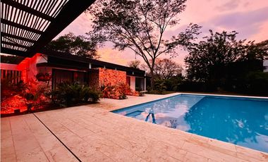 CASA FINCA LUXURY A 15 MINUTOS DE SANTA FE DE ANTIOQUIA