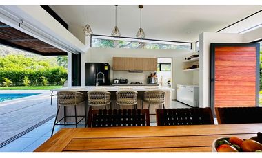 CASA FINCA LUXURY A 15 MINUTOS DE SANTA FE DE ANTIOQUIA