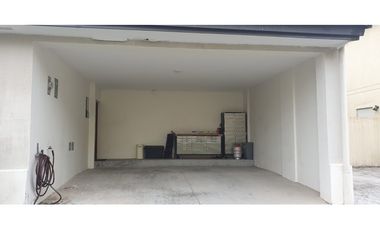 VENTA CASA AMOBLADO HOWARD