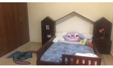 VENTA CASA AMOBLADO HOWARD