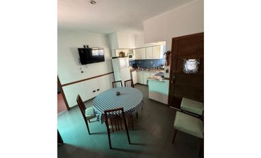 VENTA EN BLOK - CHALET DE 4 AMBIENTES + GALPON -FRANCIA Y AVELLANEDA