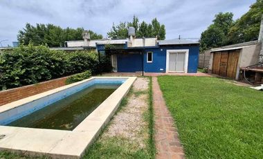 Casa en venta en Ameghino
