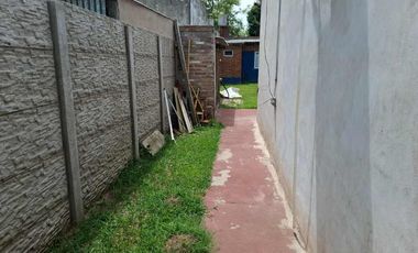Casa en venta en Ameghino