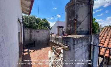 Casa en venta c/ cochera en José Mármol