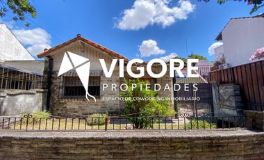 Casa en venta c/ cochera en José Mármol