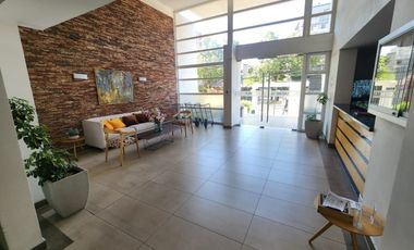 ESPACIOSO DEPARTAMENTO A PASOS DE ESTACIÓN METRO EL LLANO.