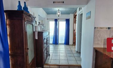 Casa en venta c/ cochera en Mar del Sur