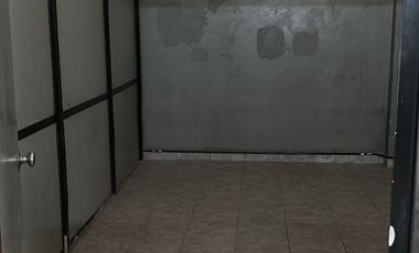 Galpón en alquiler de 570m2 en dos plantas ubicado en San Justo