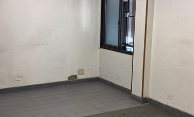 Galpón en alquiler de 570m2 en dos plantas ubicado en San Justo