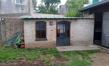 Casa en venta en Quilmes Este