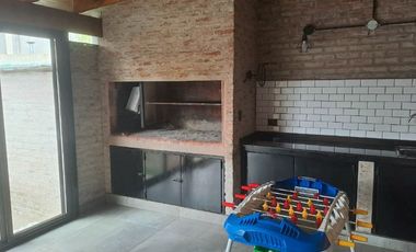 Casa en venta en Quilmes Este