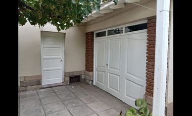 Espectacular casa/ chalet en venta, sobre ruta 143en Rama Caída