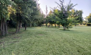 Espectacular casa/ chalet en venta, sobre ruta 143en Rama Caída