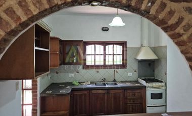 Casa PH en alquiler en Parque Quirno