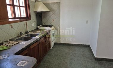 Casa PH en alquiler en Parque Quirno