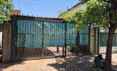 Casa PH en alquiler en Parque Quirno