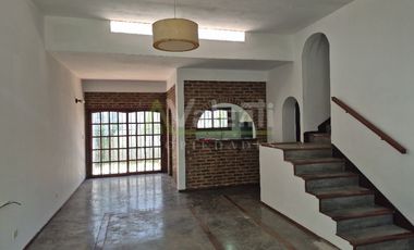 Casa PH en alquiler en Parque Quirno