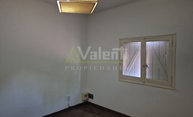 Casa PH en alquiler en Parque Quirno