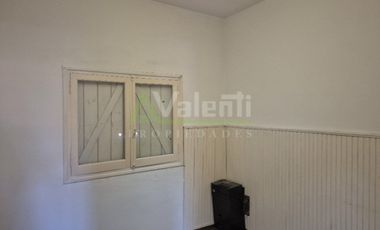 Casa PH en alquiler en Parque Quirno
