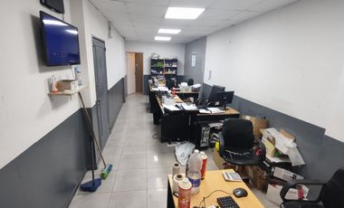 ALQUILER DEPOSITO GALPON SOBRE AV EMILIO CASTRO