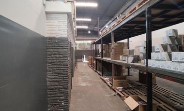 ALQUILER DEPOSITO GALPON SOBRE AV EMILIO CASTRO