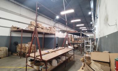 ALQUILER DEPOSITO GALPON SOBRE AV EMILIO CASTRO