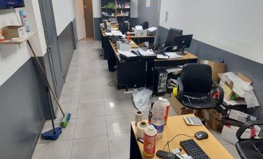 ALQUILER DEPOSITO GALPON SOBRE AV EMILIO CASTRO