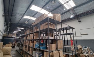 ALQUILER DEPOSITO GALPON SOBRE AV EMILIO CASTRO