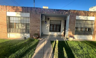 SE VENDE CASA ESQUINA BARRIO PARQUE ATLANTICA