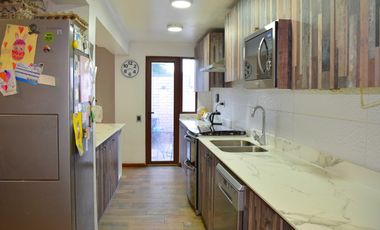 Casa en arriendo en LA REINA