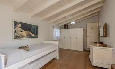 VENTA CASA QUINTA + PISCINA + PARQUE + DEPTO MERLO