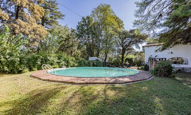 VENTA CASA QUINTA + PISCINA + PARQUE + DEPTO MERLO