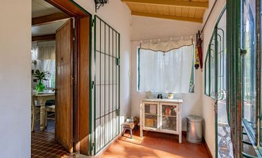 VENTA CASA QUINTA + PISCINA + PARQUE + DEPTO MERLO